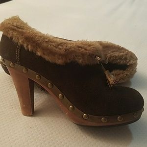 Colin Stuart clog heel